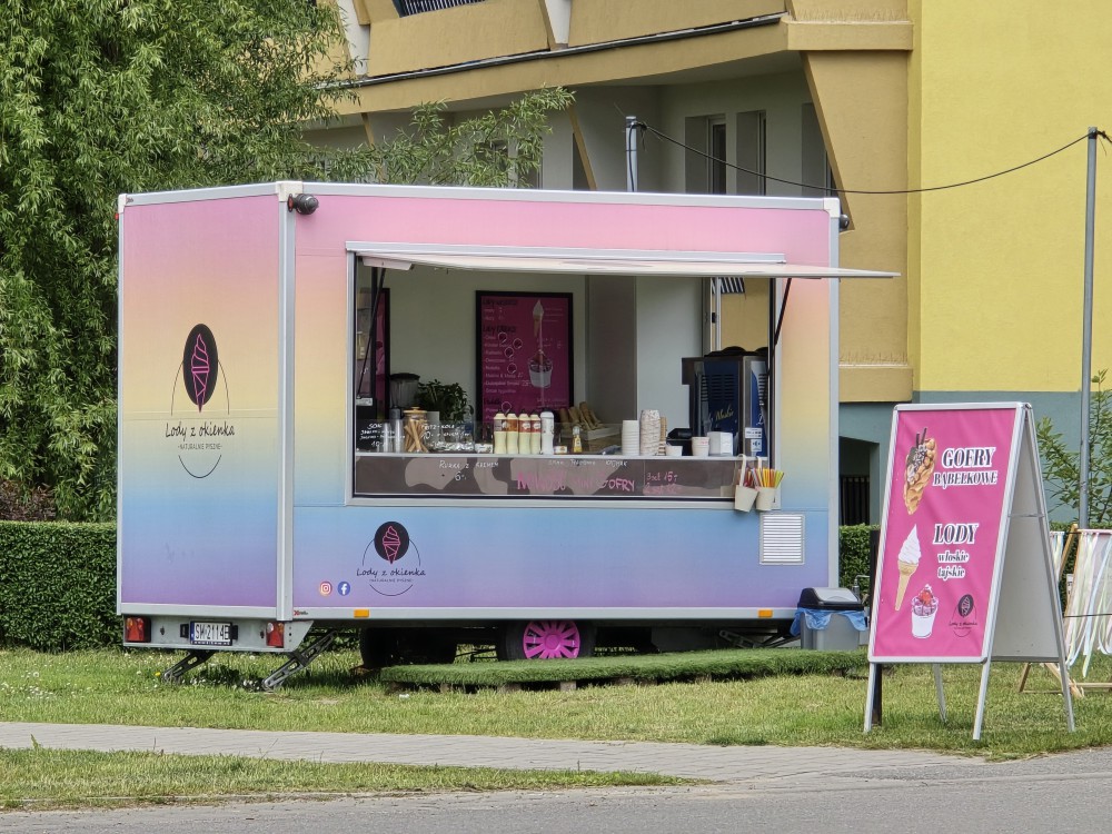 Lody z okienka zawitały na Plac Rady Europy
