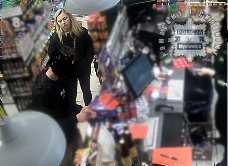 Policja poszukuje kobiety podejrzanej o oszustwo – rozpoznajesz ją?