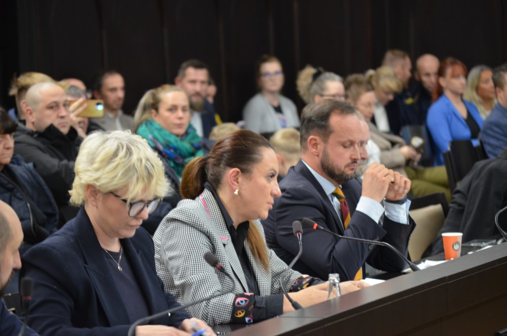 Rada Miasta Mysłowice zbierze się 29 maja. Obszerna agenda sesji – sprzedaże nieruchomości, zmiany budżetowe i nowe nazwy rond