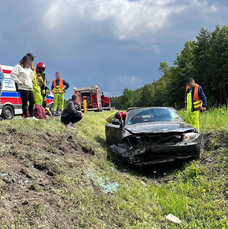 Groźny wypadek na A4 w Mysłowicach. Dachowanie i interwencja służb