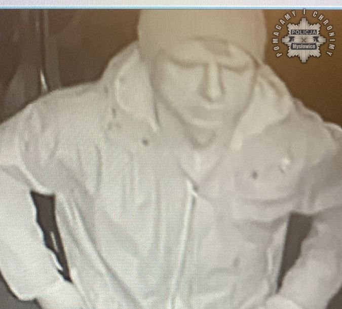 Włamanie na Bytomskiej. Policja publikuje wizerunek sprawcy – rozpoznajesz go?