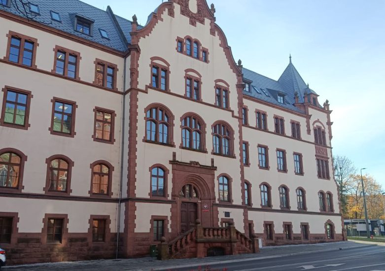 Ojciec walczy o sprawiedliwość: historia rodzinnej batalii w Mysłowicach pokazuje problem systemowy